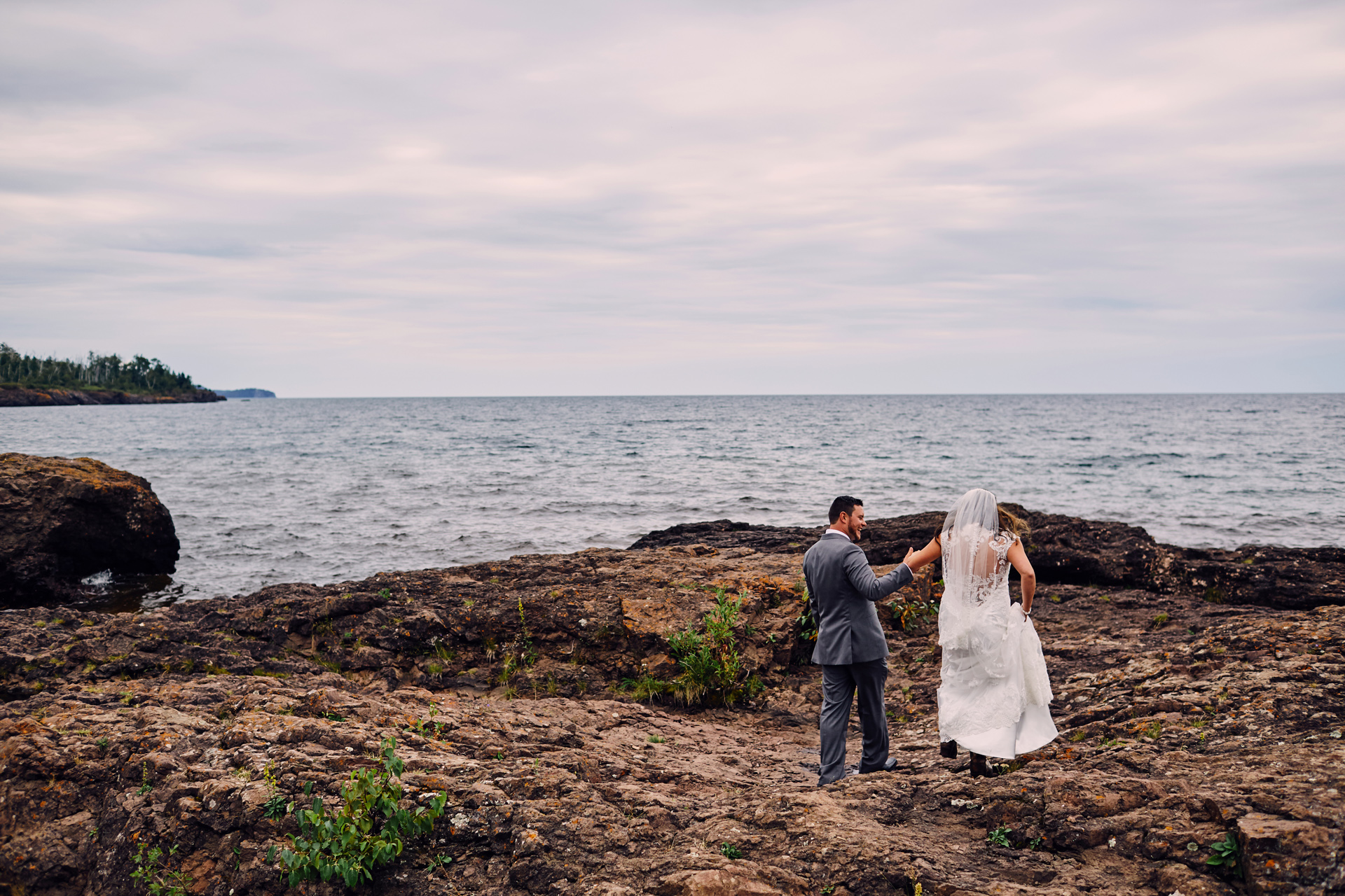 cordelia haugen: photographer gooseberry falls wedding